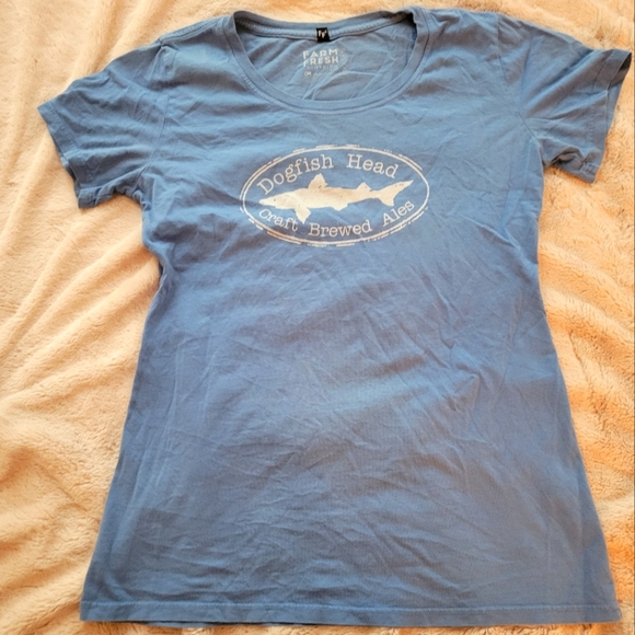 Farm Fresh Clothing Company Tops - DFH Light Blue Logo Scoop Neck S/S Wmn Small